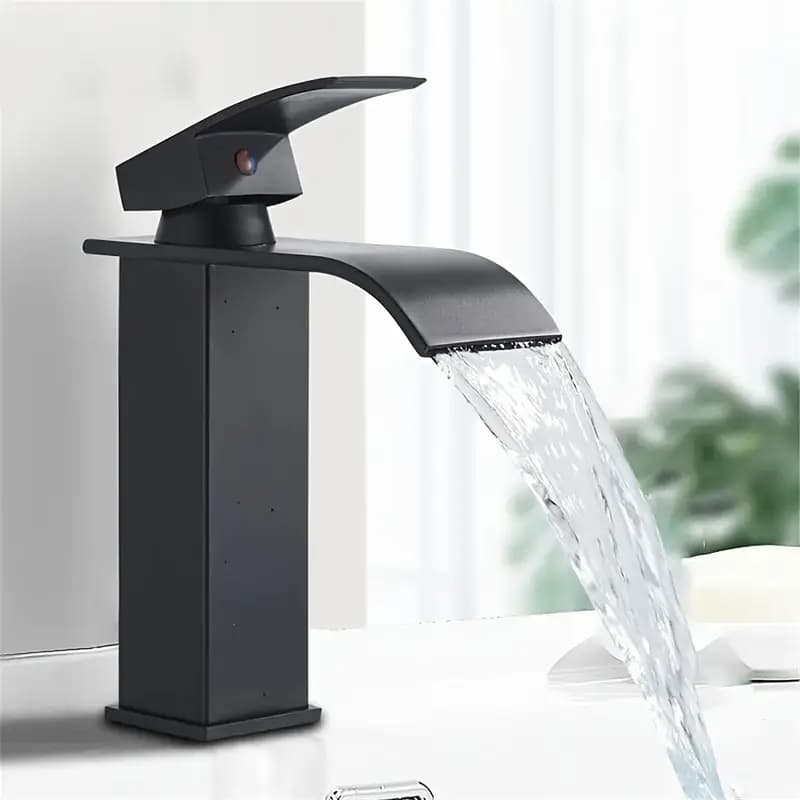 Torneira preta moderna estilo cascata para banheiro