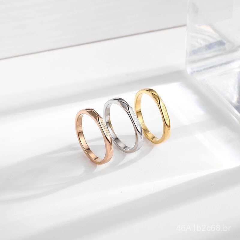 Anel minimalista coreano e japonês com design facetado francês "Eu te amo" em aço titânio para mulheres, design de nicho