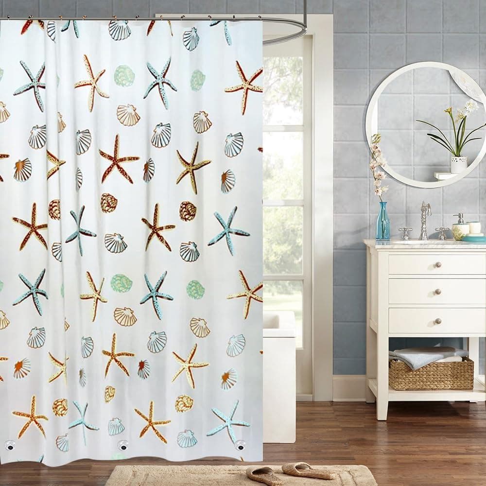 Forro de chuveiro branco com estampa de estrelas-do-mar e estrelas do mar coloridas