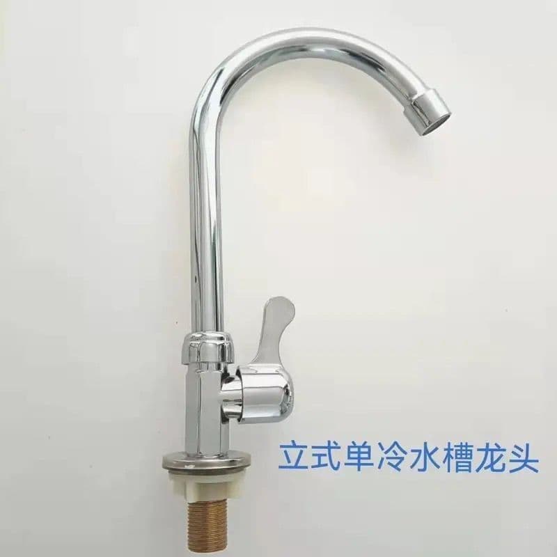 Torneira da pia da cozinha única água fria torneira da bacia de aço plástico núcleo cerâmico na parede torneira Universa