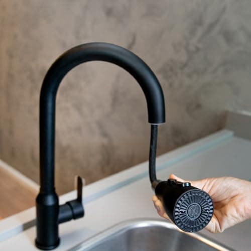 Torneira de Cozinha Gourmet Flexível Misturador Monocomando Inox Preto com 2 opções de Jato ELORIA