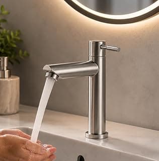 Torneira de pia de banheiro em aço inoxidável com design moderno, alta durabilidade e fácil instalação.