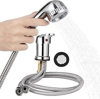Chuveiro de mão de metal prateado com mangueira flexível e filtro preto